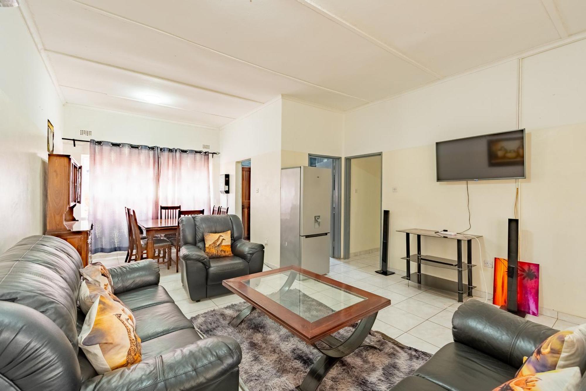 Wood Road Guest Lodge Victoria Falls Extérieur photo